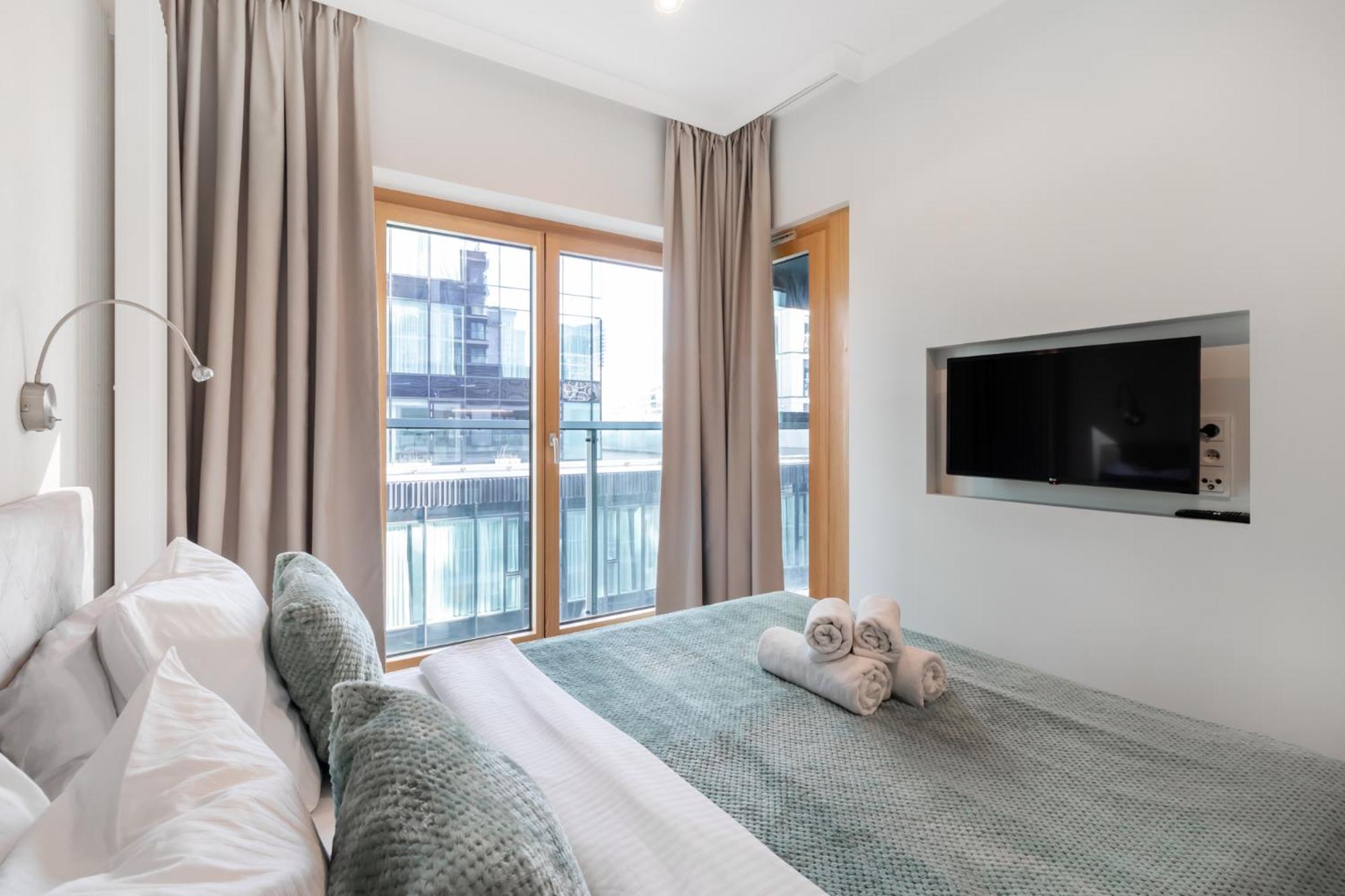 Golden Apartments -City Center - Mennica Residence Варшава Экстерьер фото