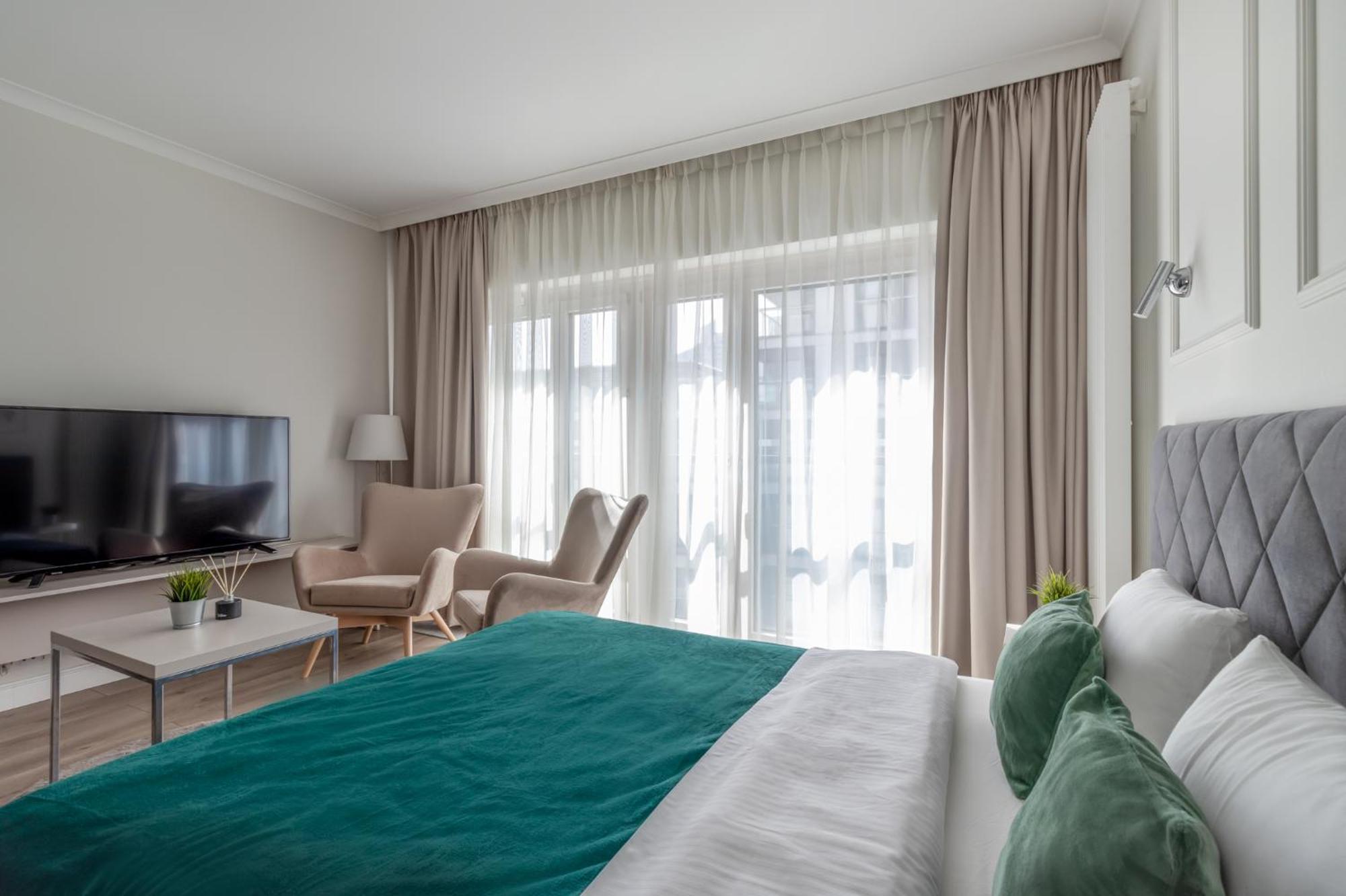 Golden Apartments -City Center - Mennica Residence Варшава Экстерьер фото