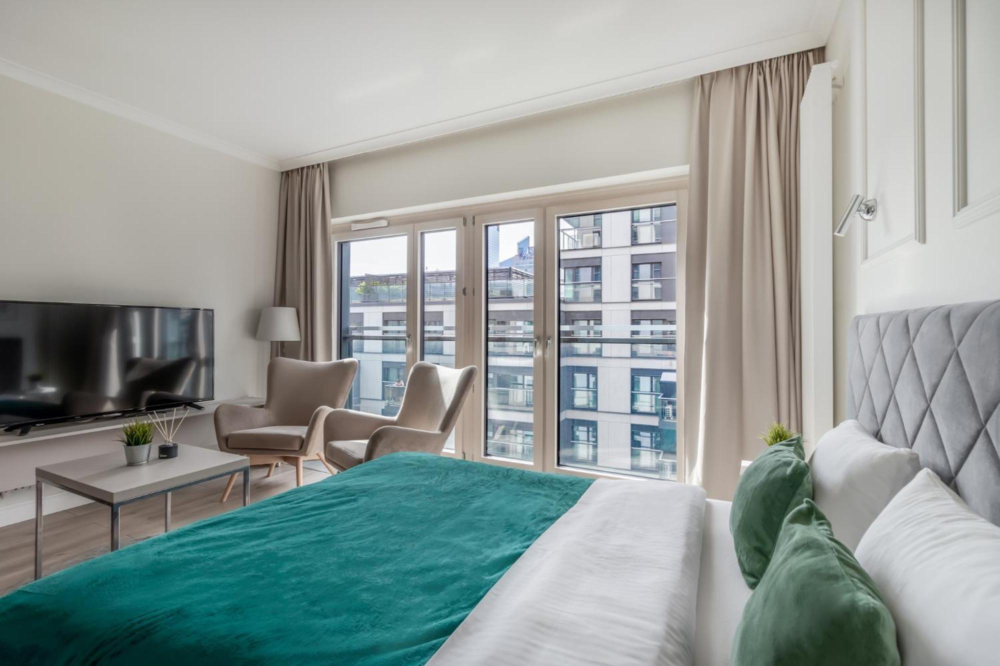 Golden Apartments -City Center - Mennica Residence Варшава Экстерьер фото