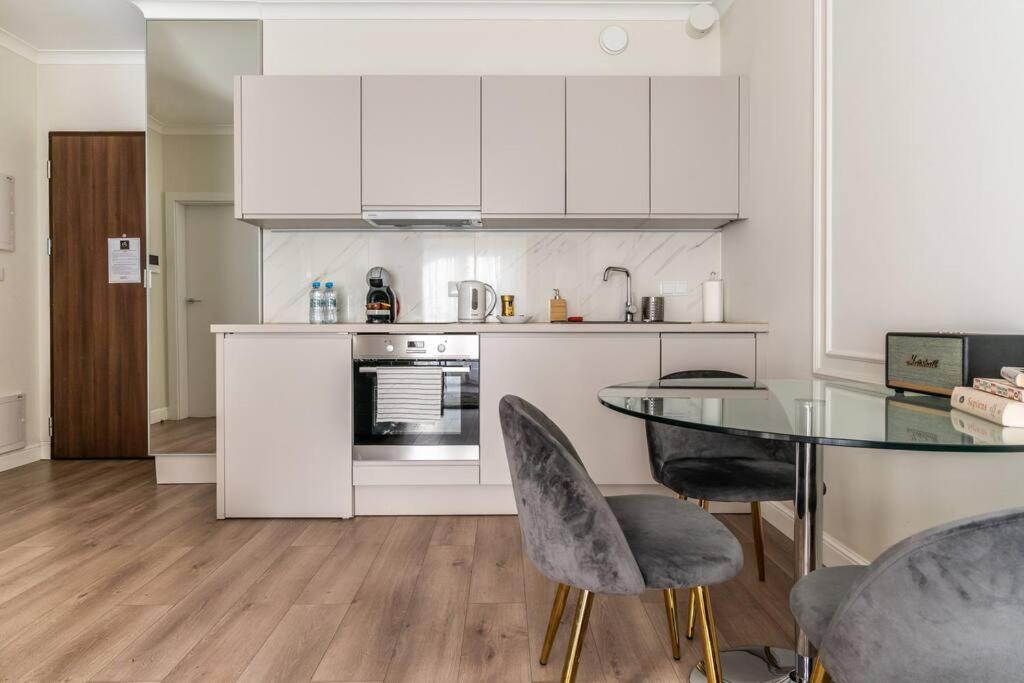 Golden Apartments -City Center - Mennica Residence Варшава Экстерьер фото